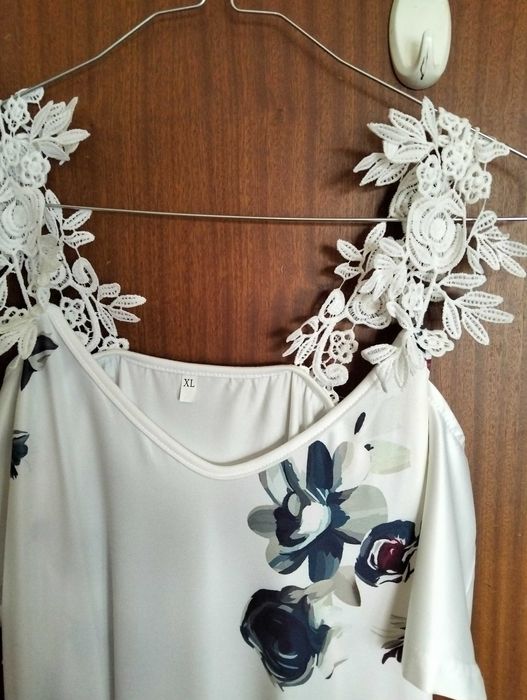 Vestido novo com flores xl