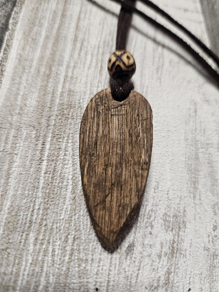 Drewniany wisior słowiański Swarożyc kołowrót tarcza talizman amulet