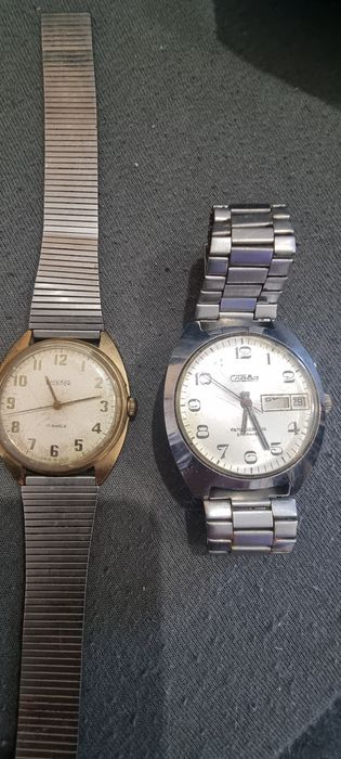 Zegarki cztery sztuki