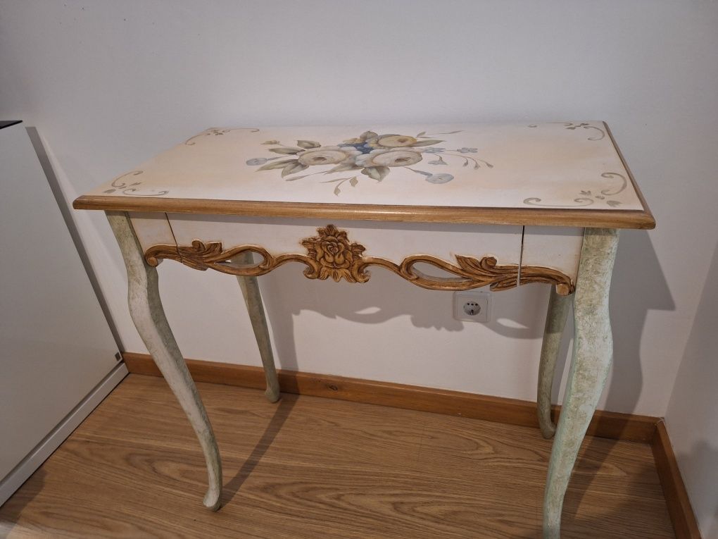 Mesa pintada à mão