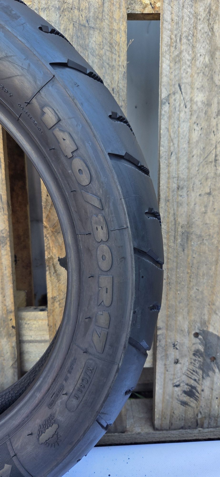Моторезина michelin anakee 3 140 80 r17