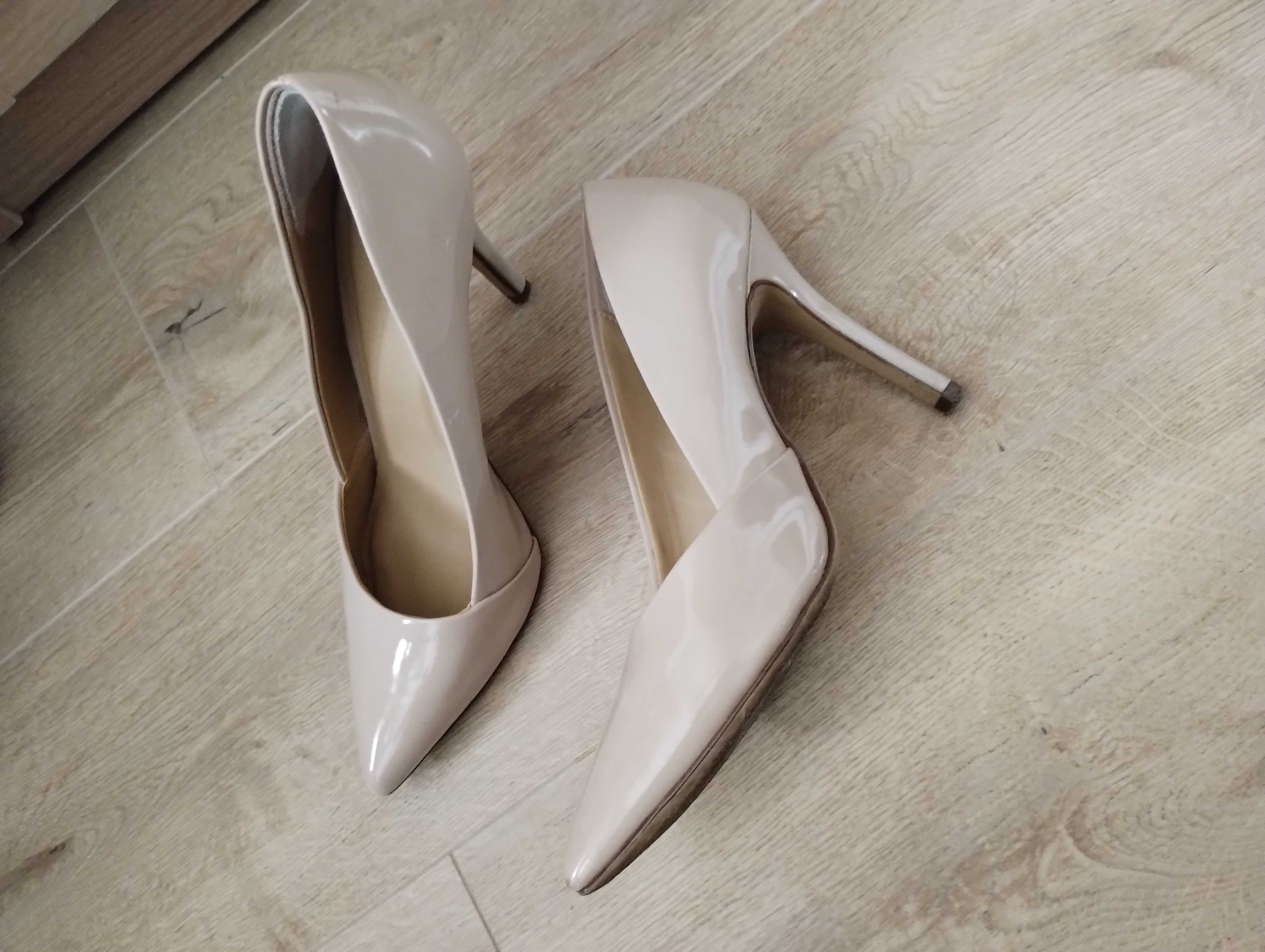 Buty szpilki czółenka Graceland Deichmann rozm. 37