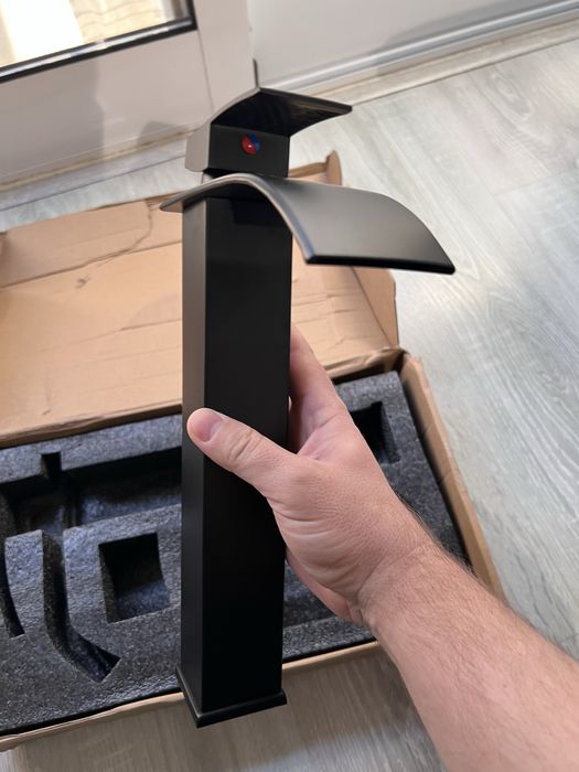 Torneiras para lavatório casa de banho modelo alto novas: