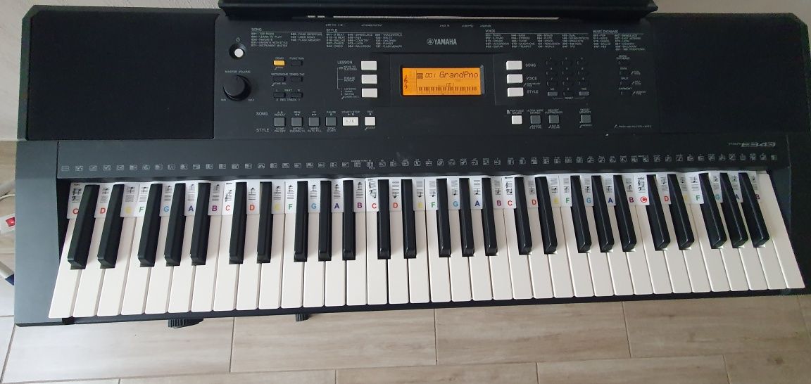 Keyboard Yamaha PSR-E343,