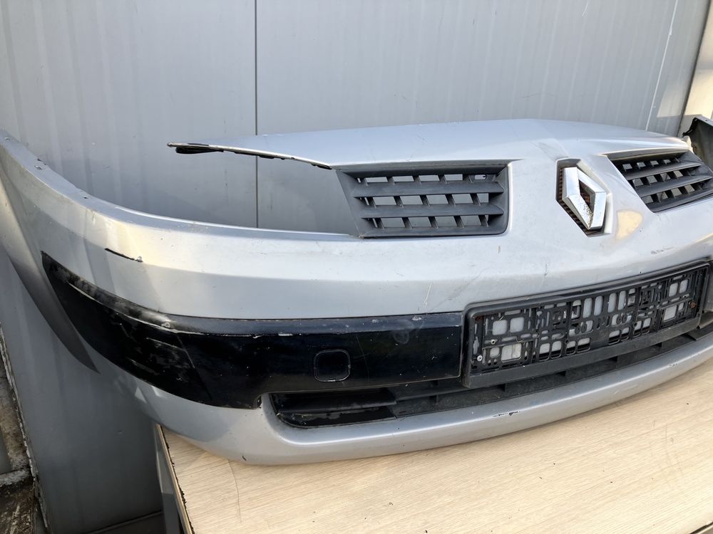 Renault Megane II 2 zderzak przod przedni