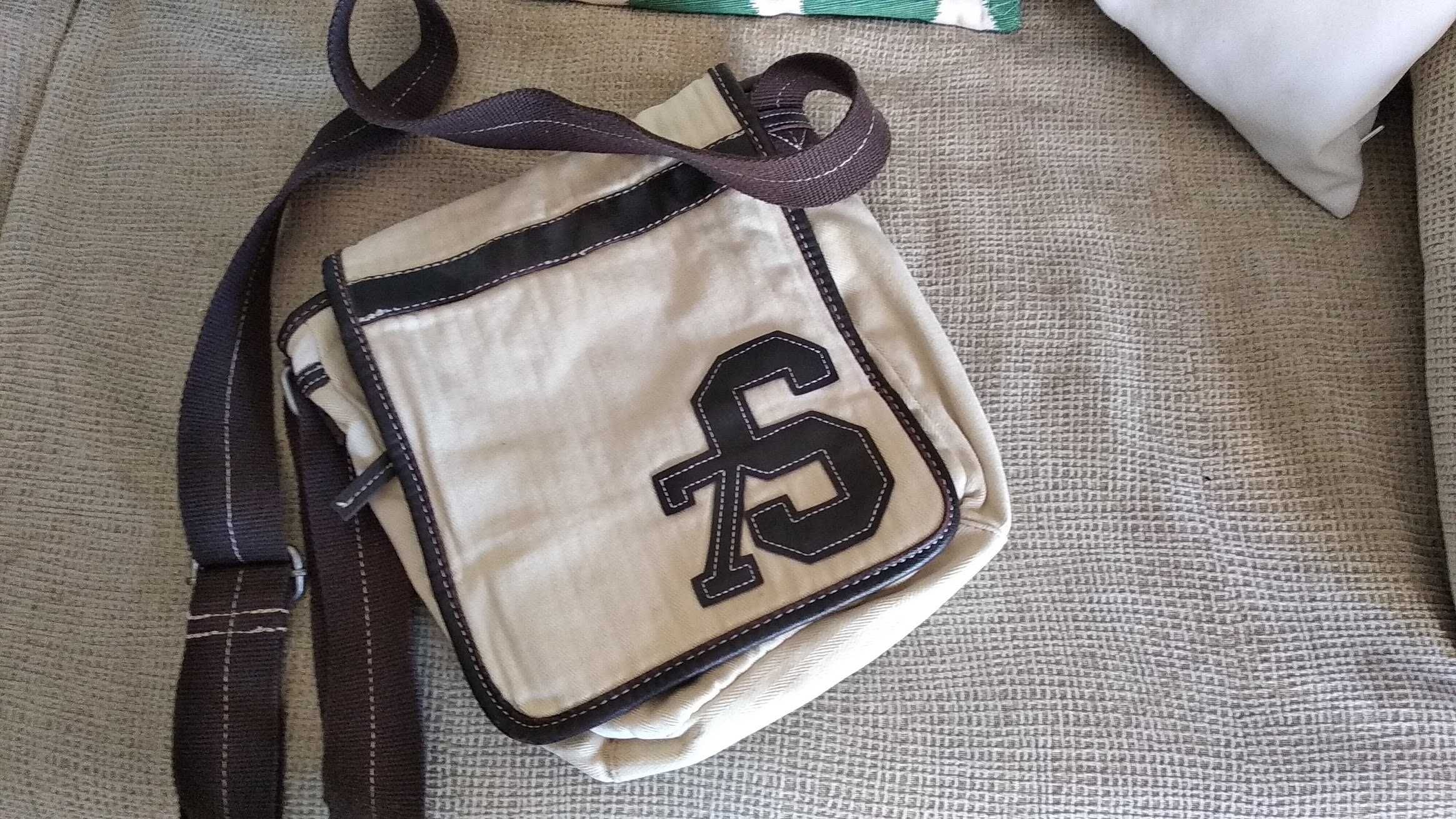 Bolsa de Ombro (Tiracolo) Em Tecido Creme