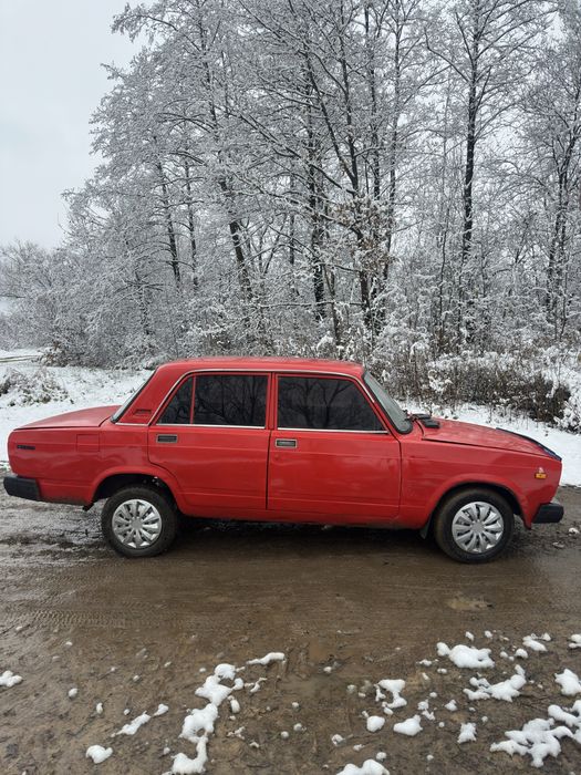 Автомобіль Ваз 2107