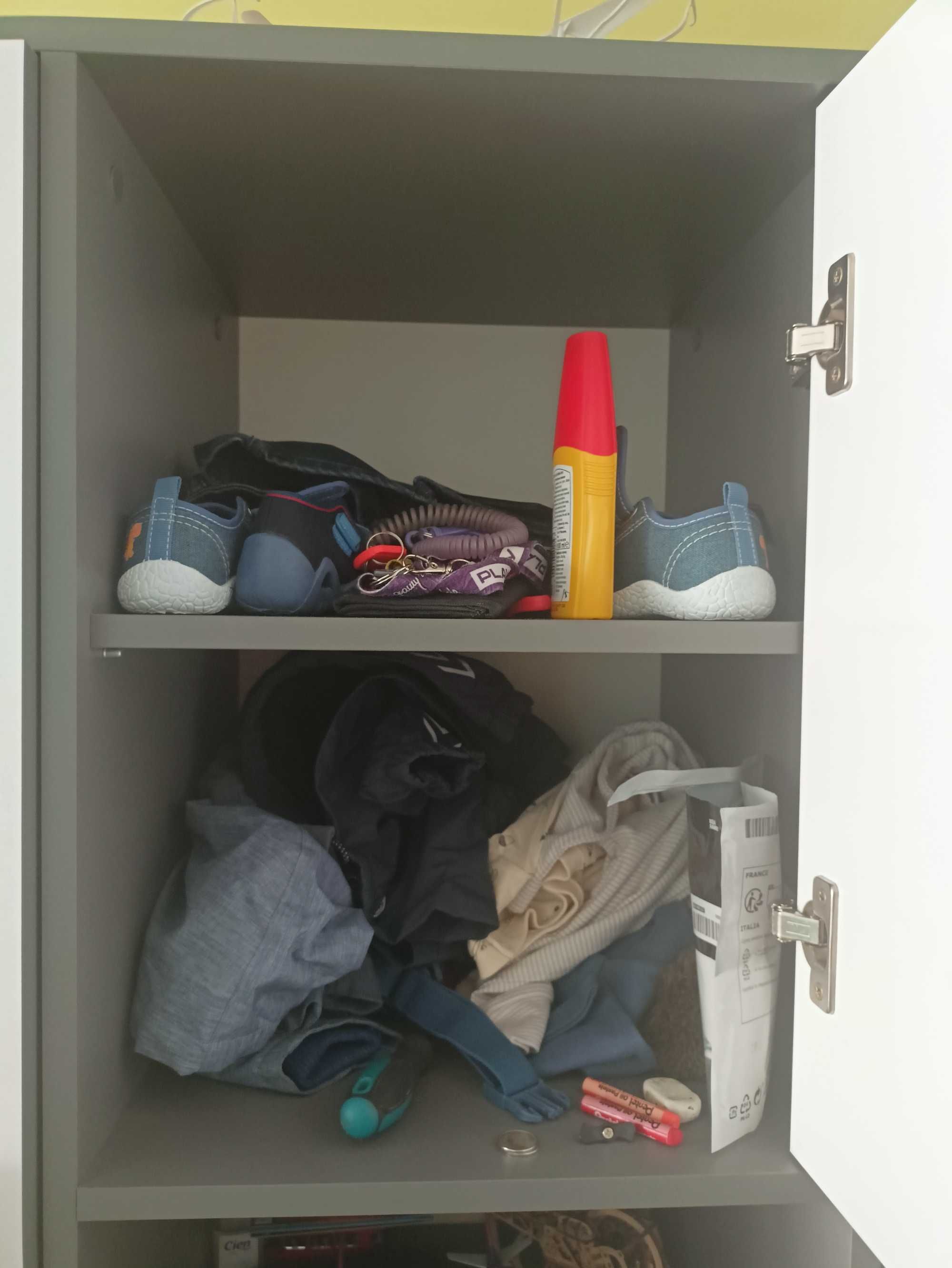 Zestaw mebli do pokoju młodzieżowego w  bardzo dobrym stanie