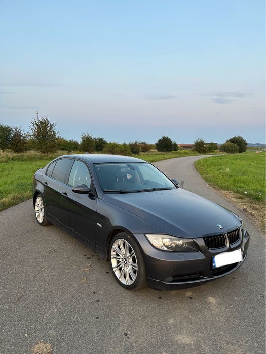 BMW E90 330xi • 258KM • 4x4 • Automat • LPG