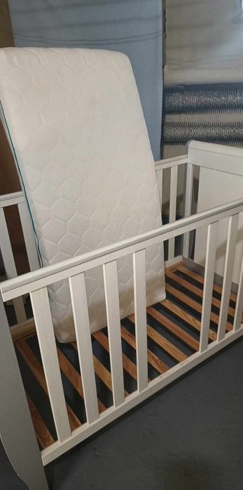 Łóżeczko Łóżko dziecięce, wyjmowane szczebelki, materac gratis