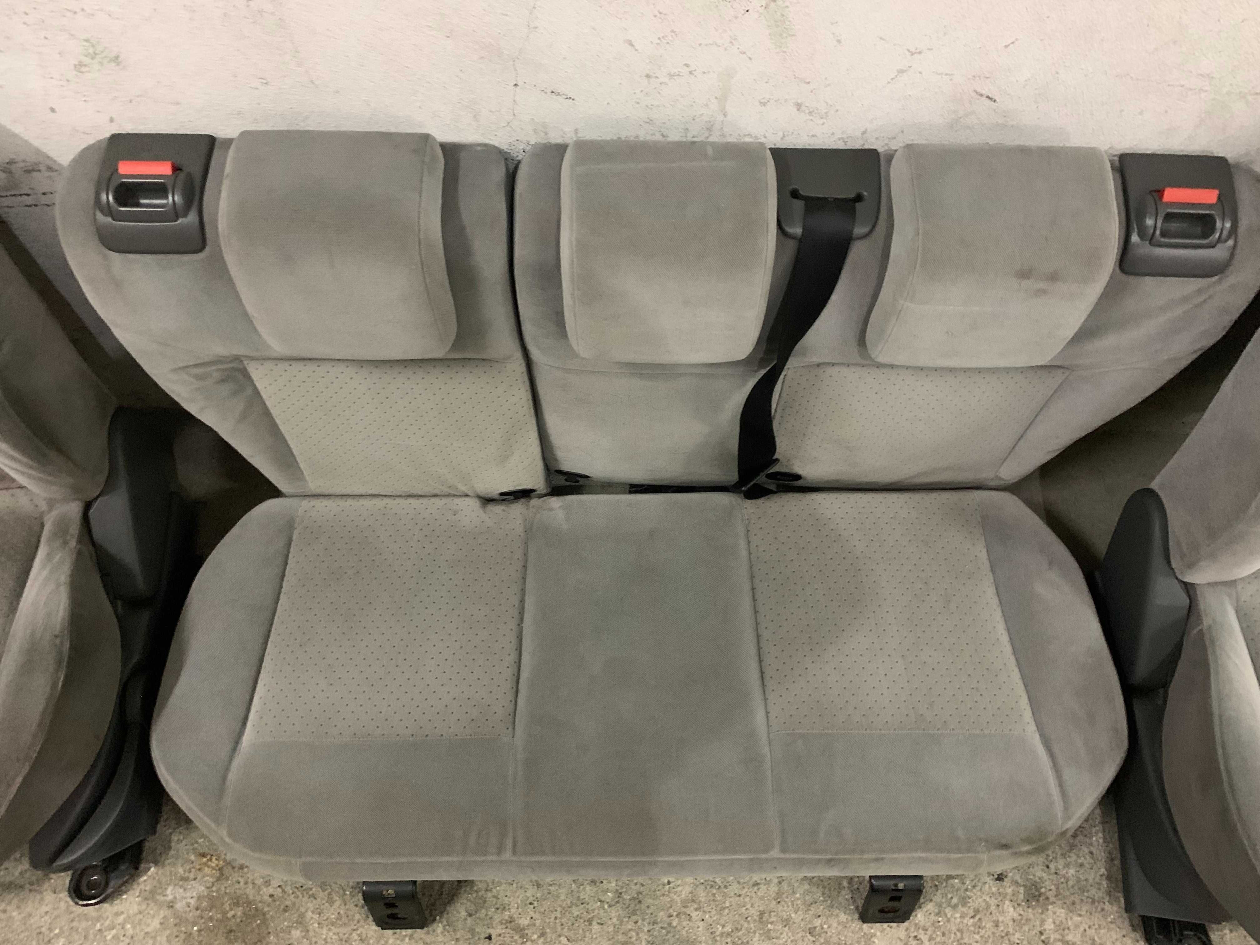 Bancos em tecido para Ford Fiesta IV (02-06)