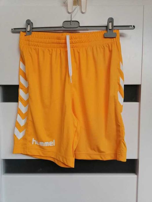 Żółte spodenki sportowe Rozmiar S Hummel