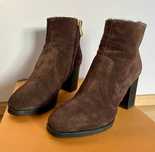 Zamszowe botki Tod's