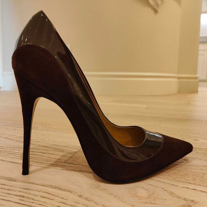 Продаю нові жіночі коричневі туфлі Kazar 40р  на каблуку