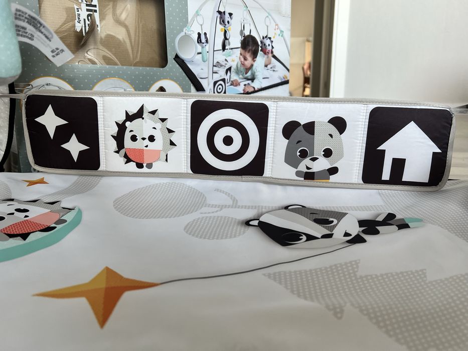 Розвиваючий килимок Tiny Live Нічна галявина