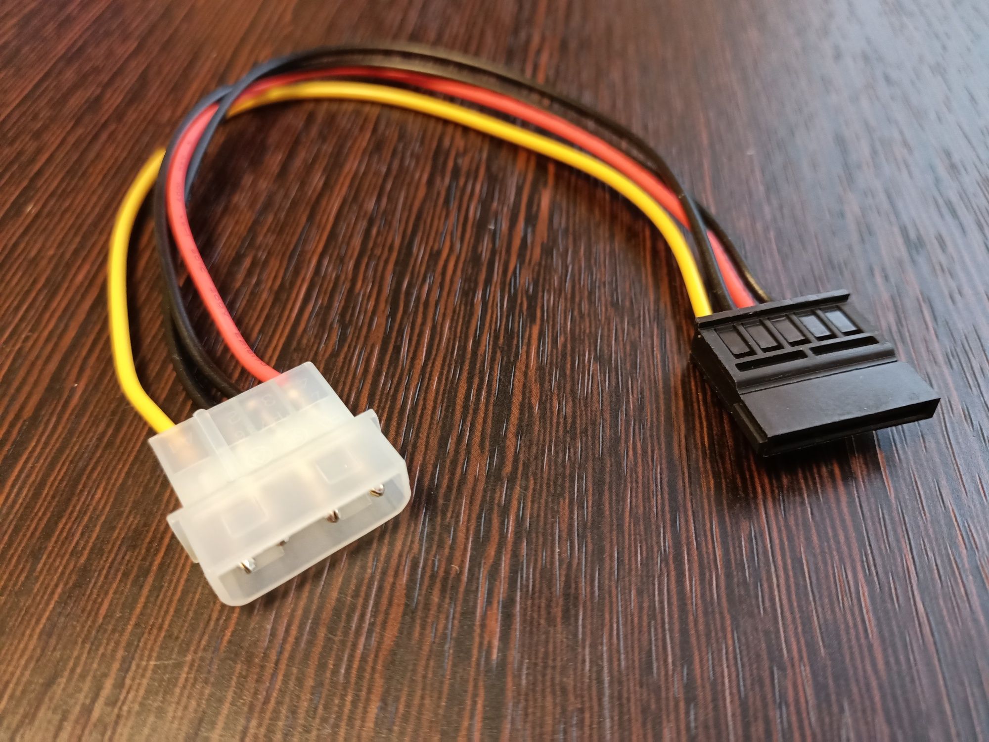 Кабель SATA - 4 pin Molex 0.15 м