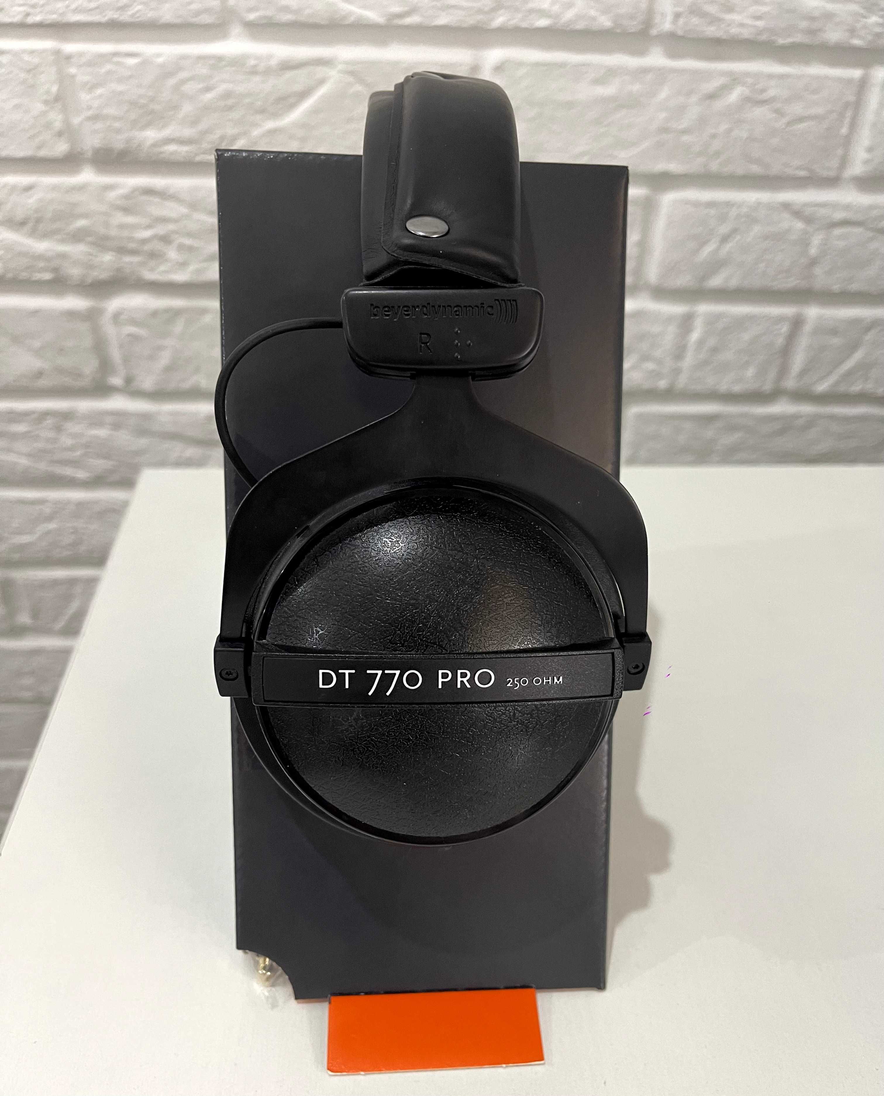 Продам нові навушники Beyerdynamic DT 770 PRO 250 OHM