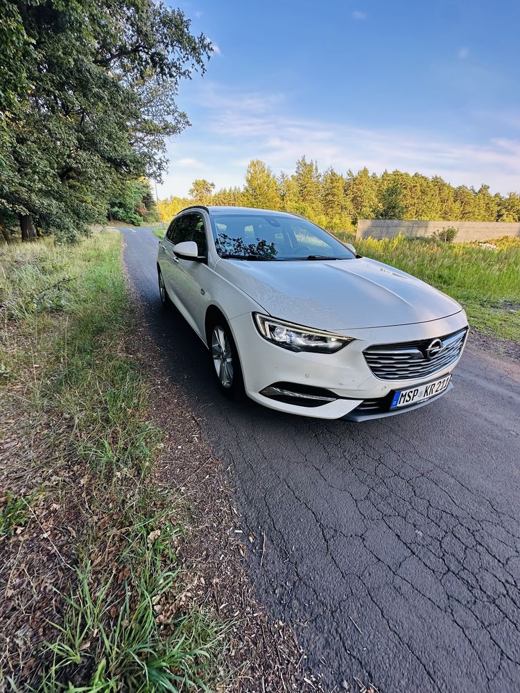 Opel insignia B 1,6 cdti manual 6 super stan maly przebieg