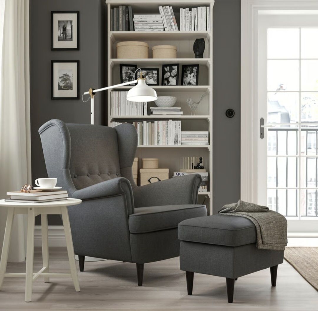 fotel ikea strandmon z podnóżkiem fotel uszak