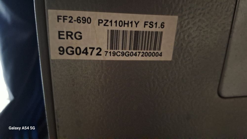 Холодильник В отличном состояни Ergo SBS 521 Sи