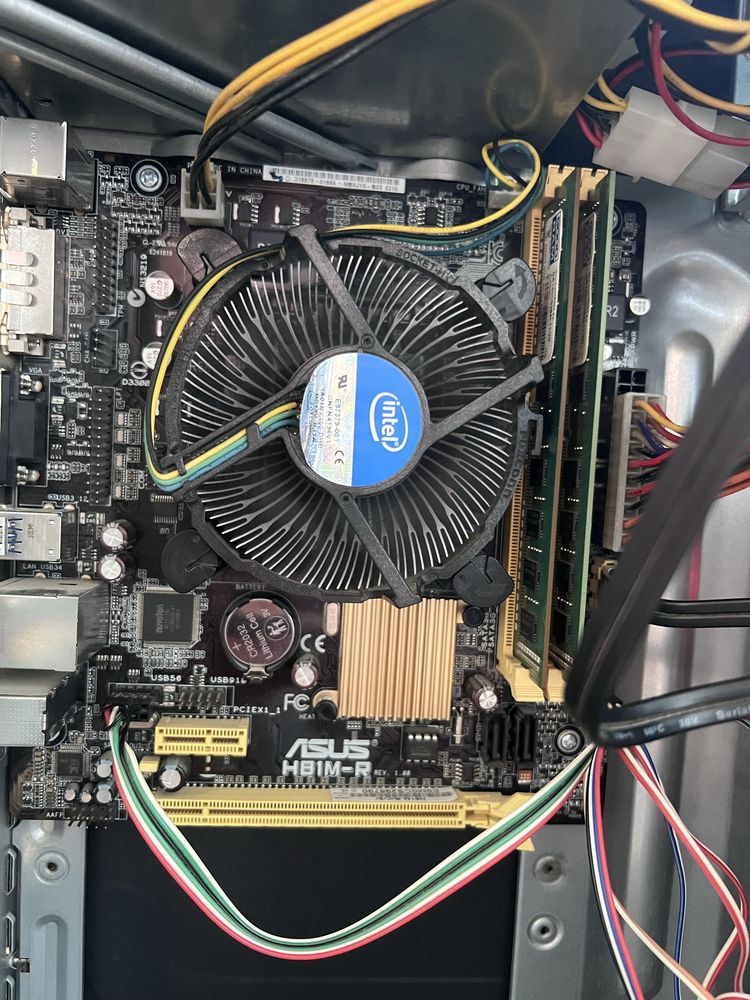 Монитор+ПК pentium g3220/ddr3 4gb/ssd-120gb