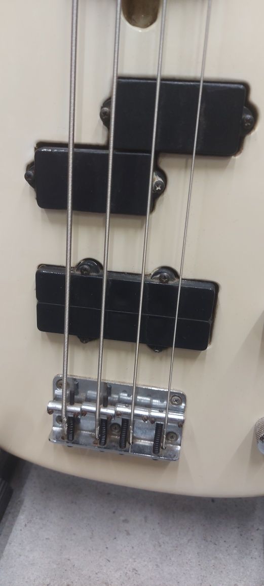 Gitara basowa 4-strunowa ZAK od Mayones