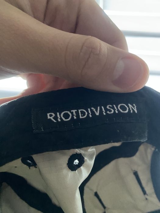 Вінтажна кепка riot division (2017-18)