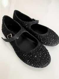Чорні туфлі для дівчинки в чорних камінцях (стразах)