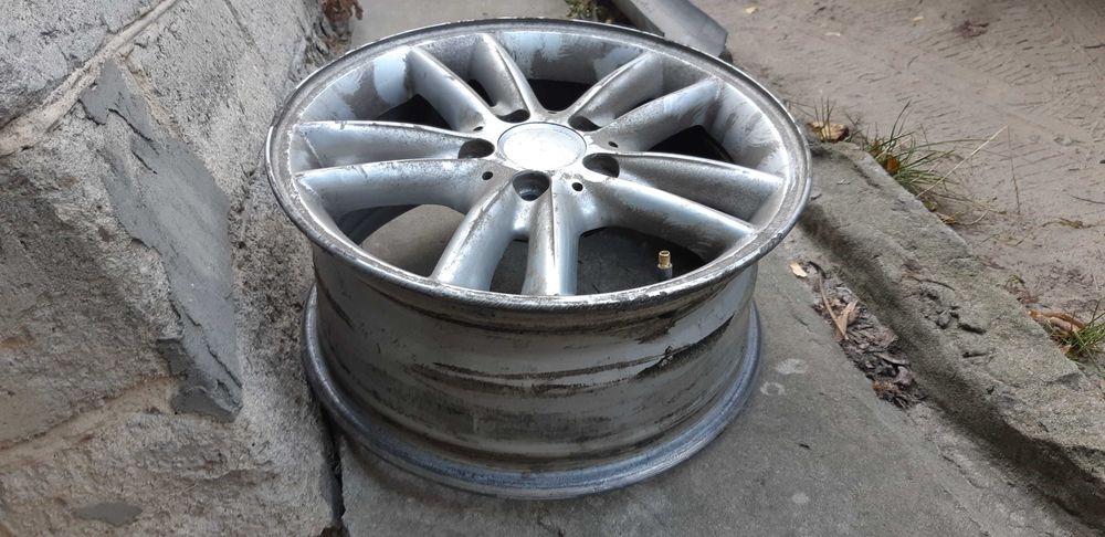 Продаю б/у диски R 16