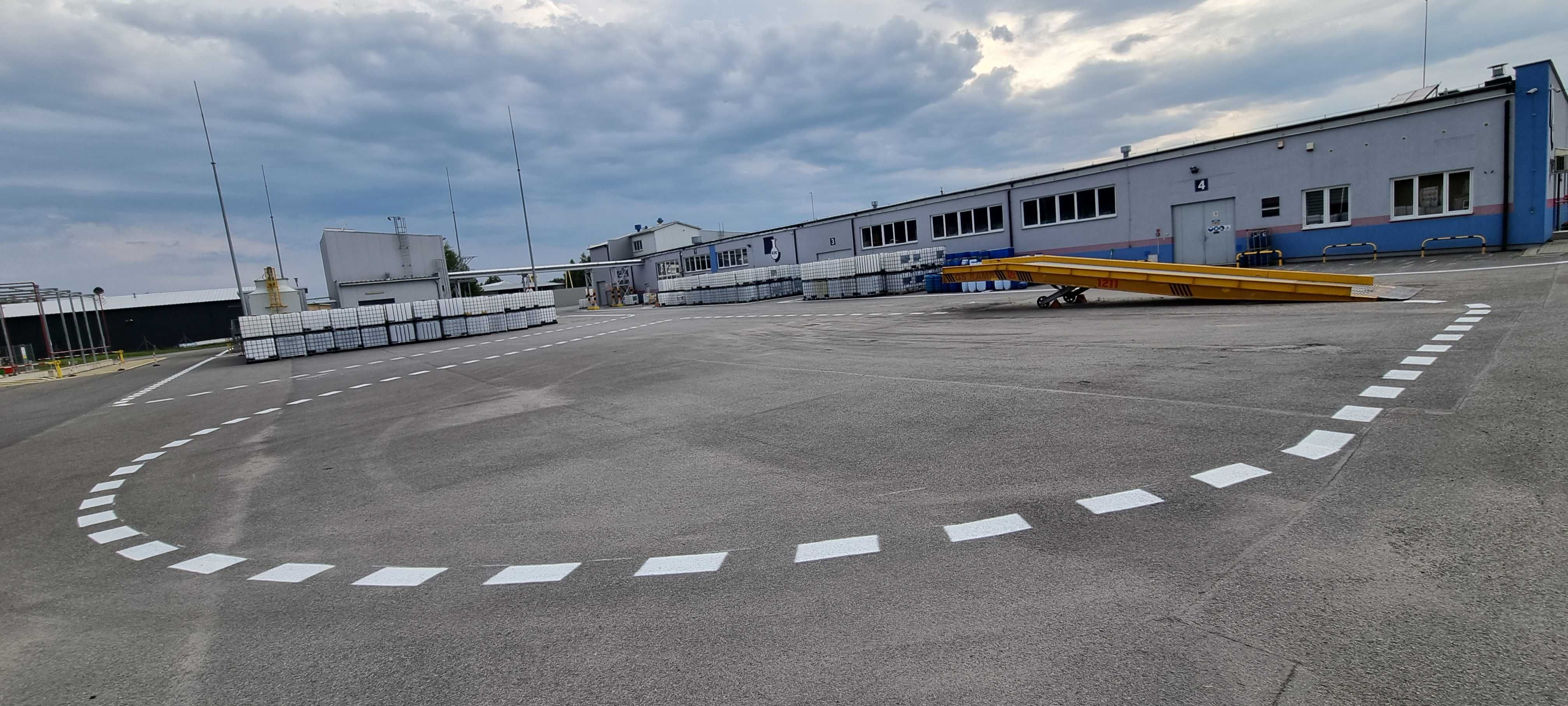 Malowanie linii, pasów, miejsc parkingowych, oznaczenia poziome, BHP