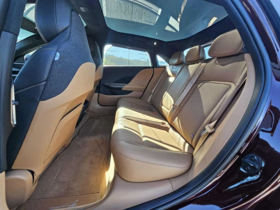 Lucid Air Touring      2023