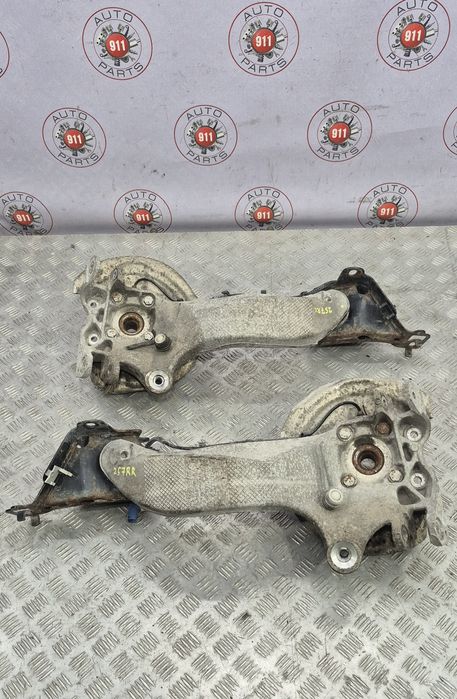 Цапфа задня ліва права на Mini Cooper countryman R60 2010-2016