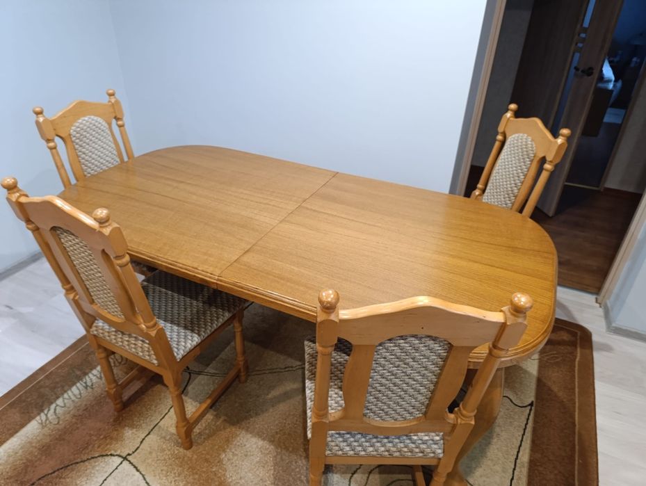 Sprzedam stół + 6 krzeseł