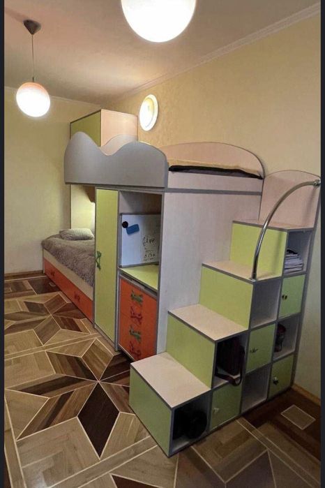 Продам 3х.кв. 5/9 на Алексеевке , ост. Солнечная