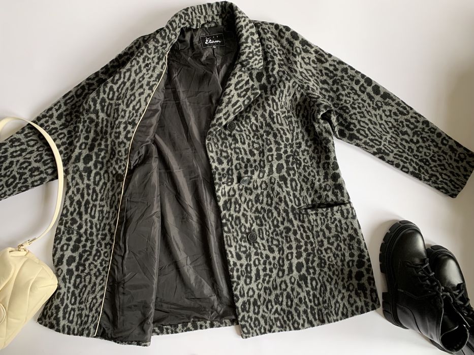 Неймовірне пальто р. XL, леопардове сіре! Дуже стильне!