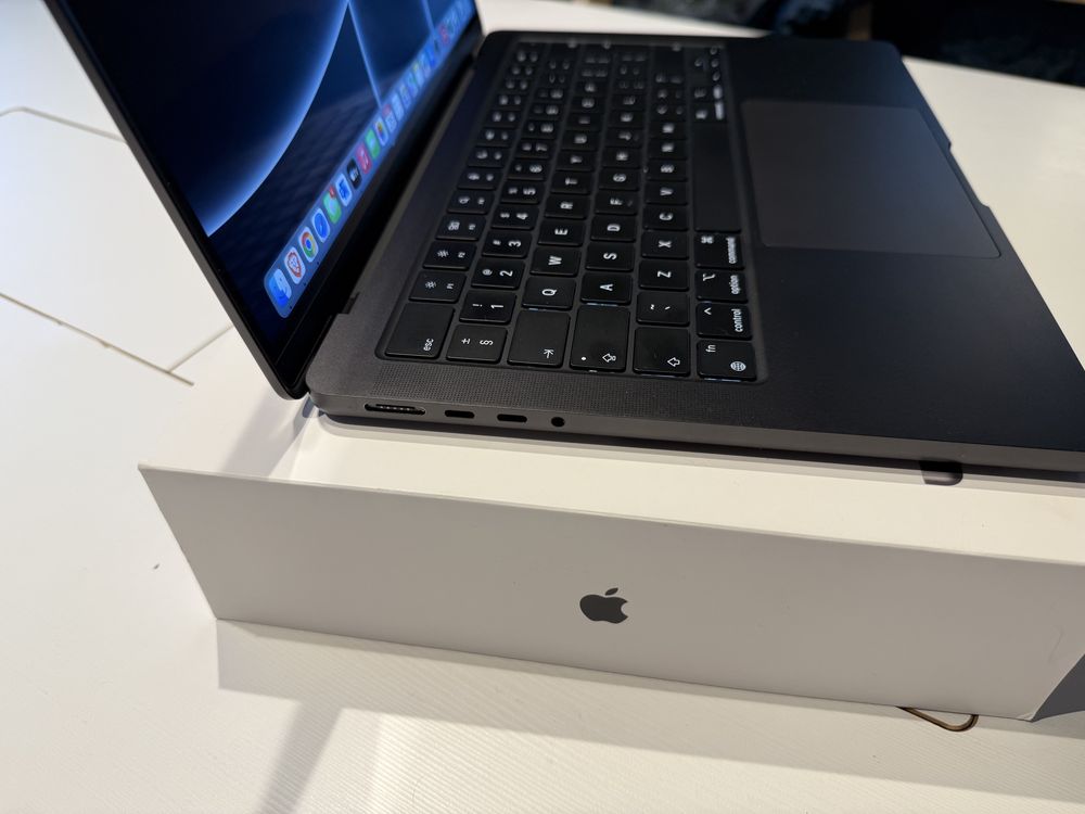 Apple MacBook Pro 14