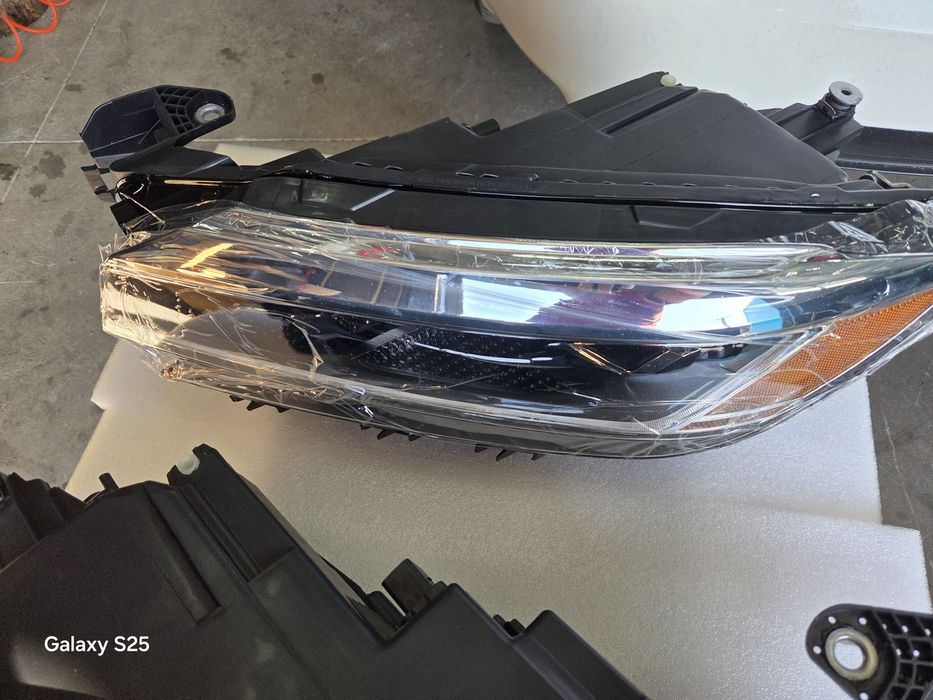 фара VW Passat 2022 2023 USA 561941035B 561941036B