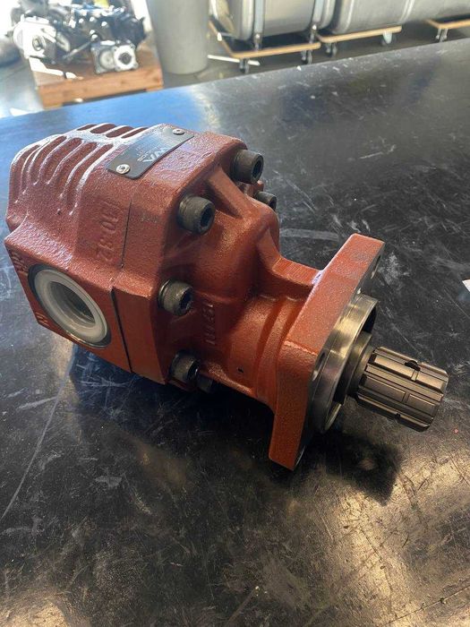 Шестеренчастий гідравлічний насос LIWA 82л. ISO (bi rotation)