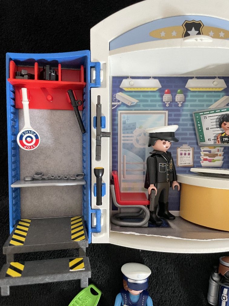 Playmobil box posterunek policji