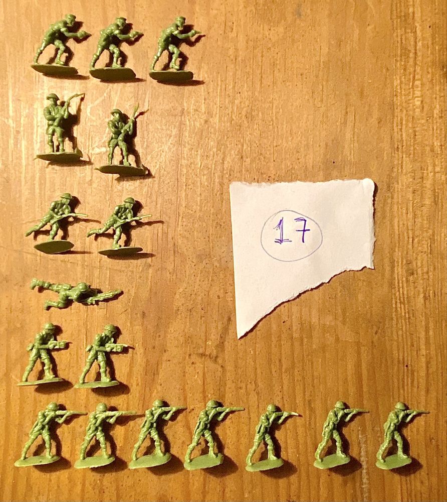 Brinquedo | Miniaturas Soldados Plástico | 17