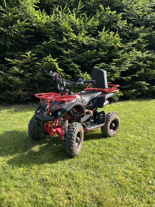 Quad 50 cm3 spalinowy.