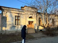 Центр Адмірала Макарова 250 кв.м. фасад ціна 90 тис. у.о.