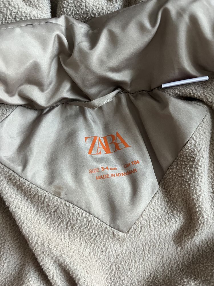 Весняна куртка Zara 3-4