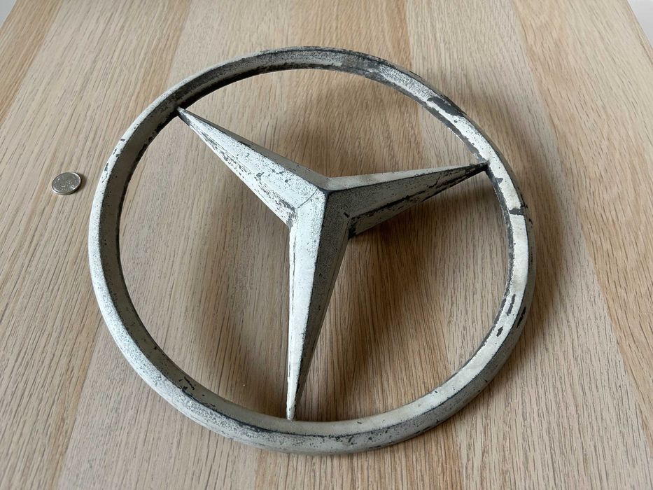 Mercedes - Duży znaczek