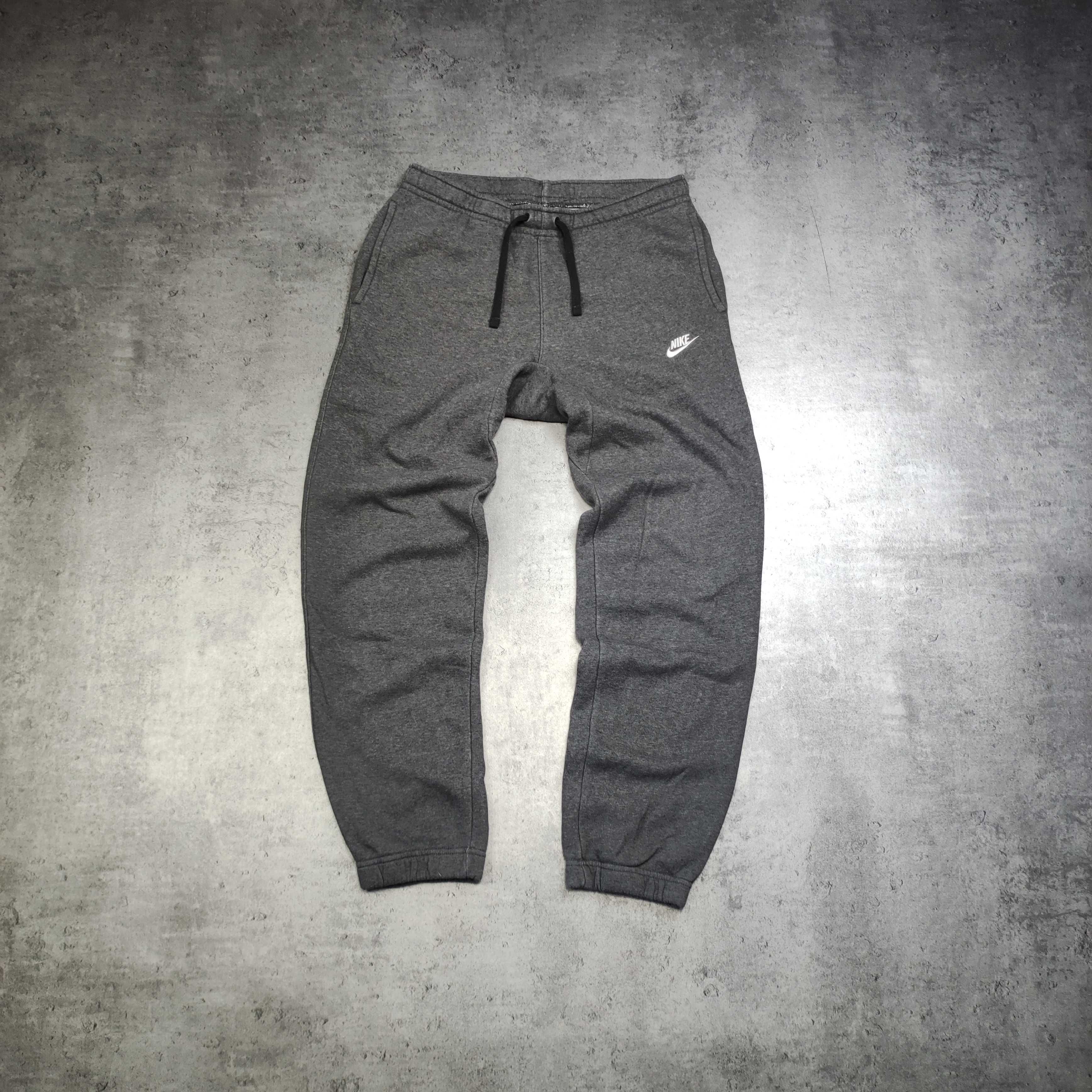 MĘSKIE Dresy Sportowe Spodnie Dresowe Szare Nike Joggery Małe Logo