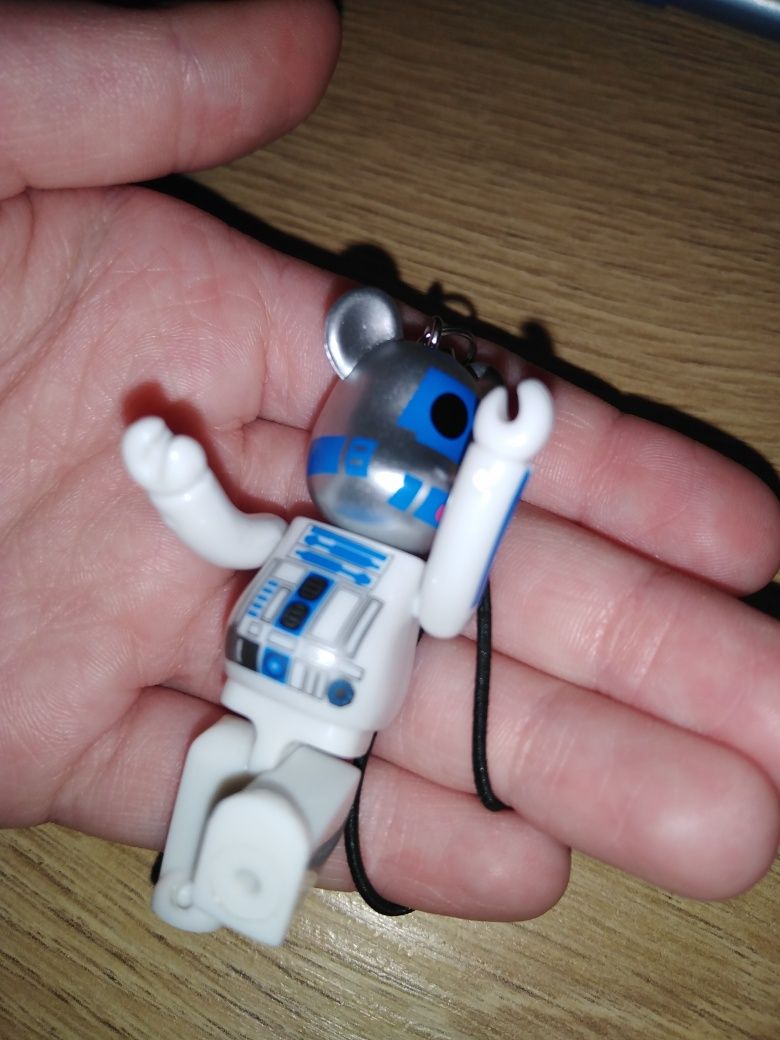 Breloczek figurka zawieszka Star Wars r2 d2