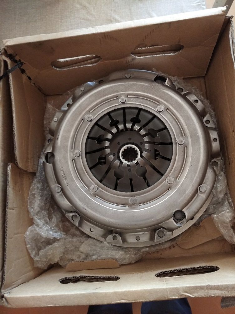Sprzęgło Opel Zafira 2.2 tdi