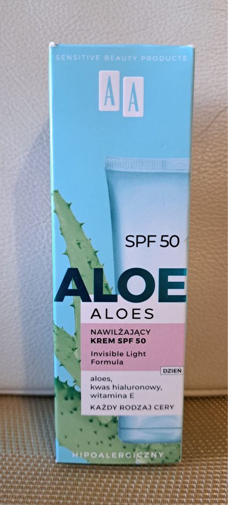 AA Aloes nawilżający krem do twarzy z SPF50, 40 ml