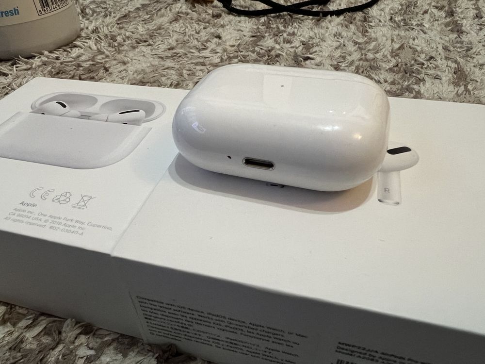 Oryginalne Apple AirPods Pro