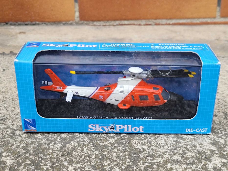Kolekcja modeli Agusta Carabinieri Sky Pilot Helikopter Straż 1:100